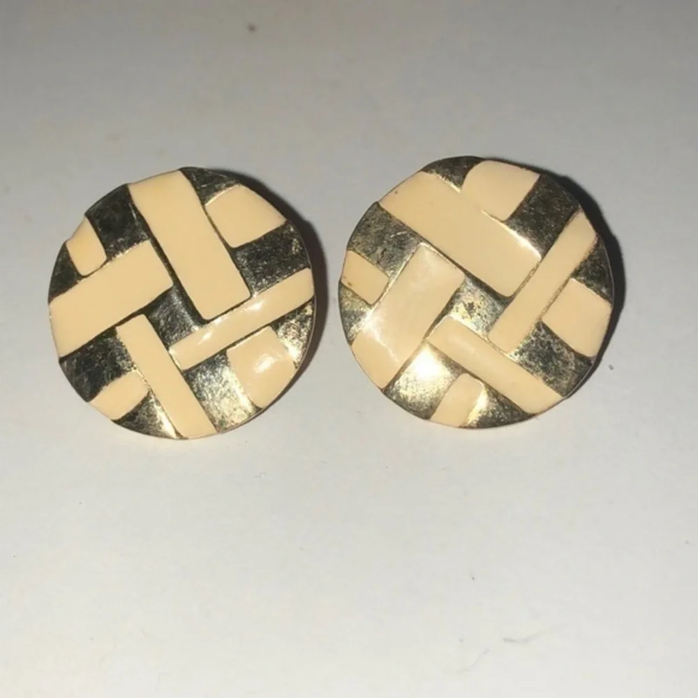 Vintage Gold Tone Round Enamel Pierced Earrings - Picture 1 of 4
